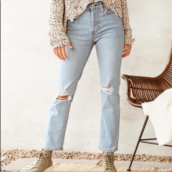 Levi Wedgie Straight Leg Jeans - Picture 7 of 7